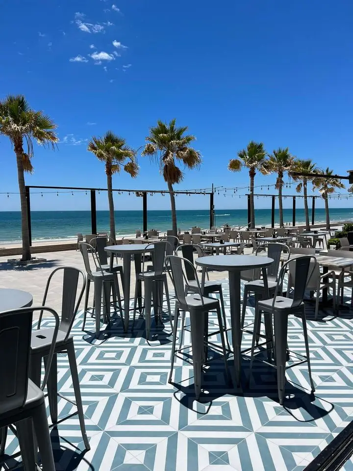 Puesta del Sol Restaurant and Bar