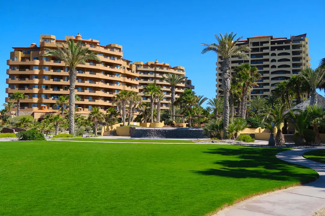 Bella Sirena Luxury Resort